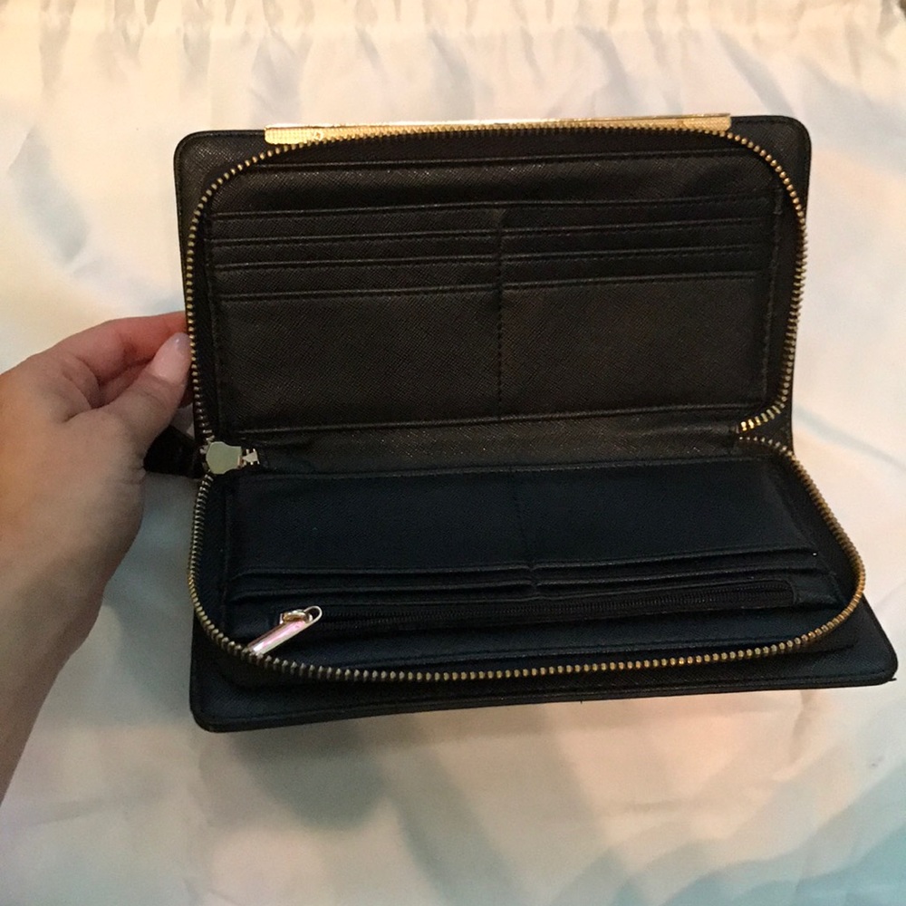 Wallet - Picture 3 of 4